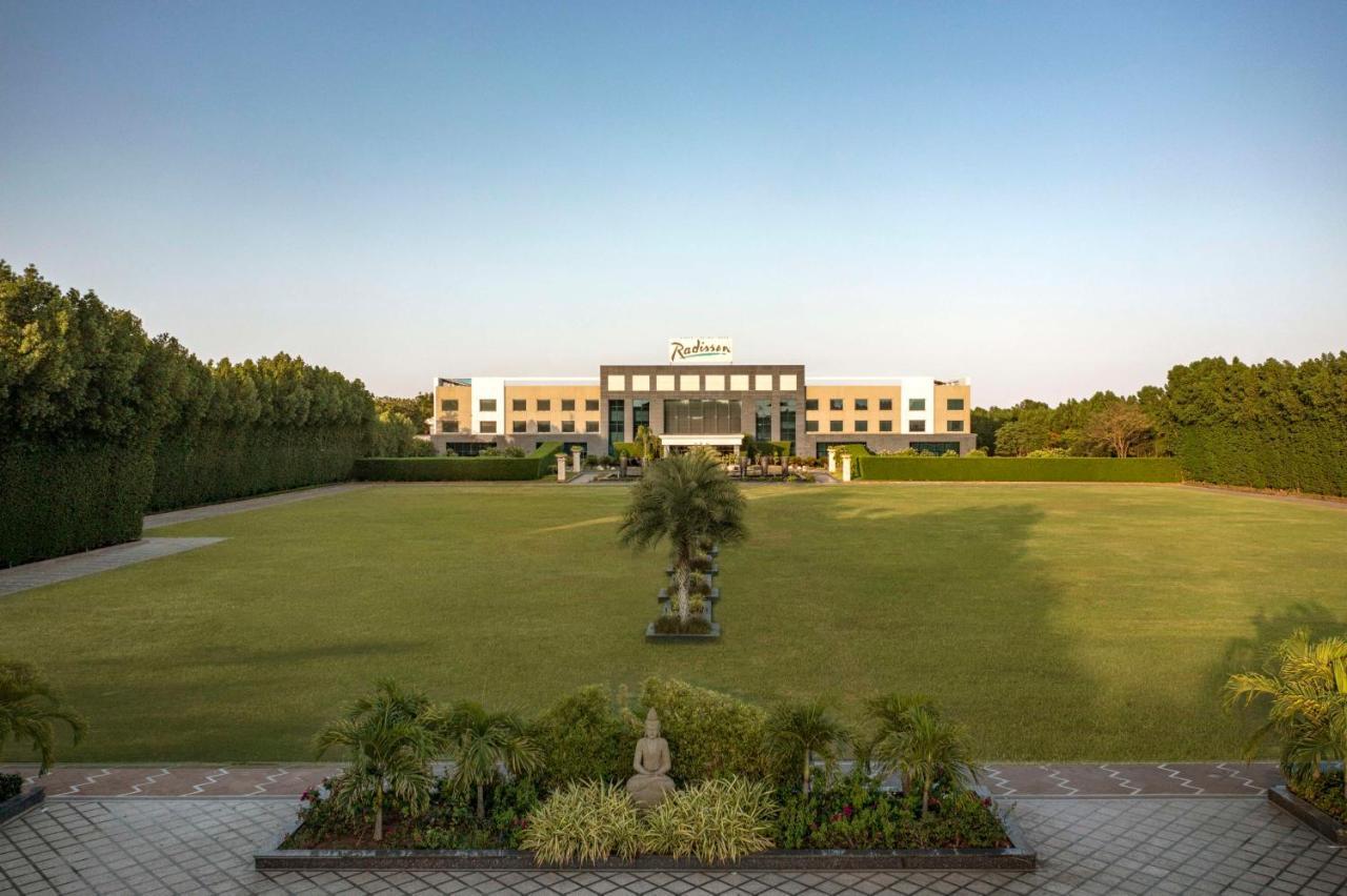 Radisson Resort & Spa Kandla Гандхідхам Екстер'єр фото